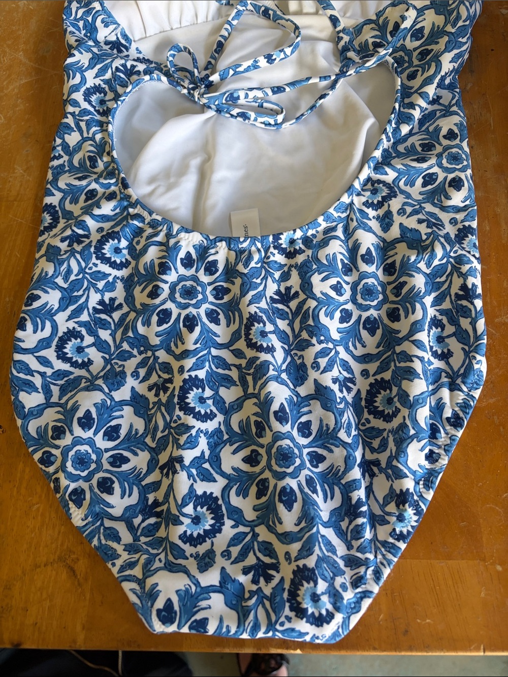 Women’s Blue Floral One-Piece Swimsuit with Crossback Straps, Padded Cups, M - Picture 6 of 11